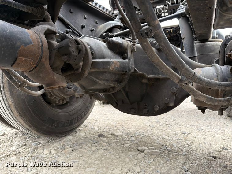 image for item EX4105 2018 Kenworth T680 semi truck