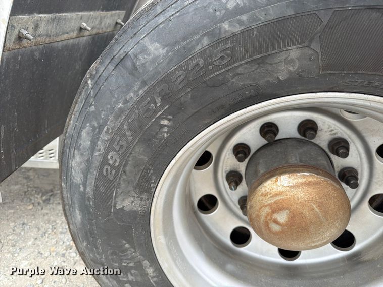 image for item EX4105 2018 Kenworth T680 semi truck