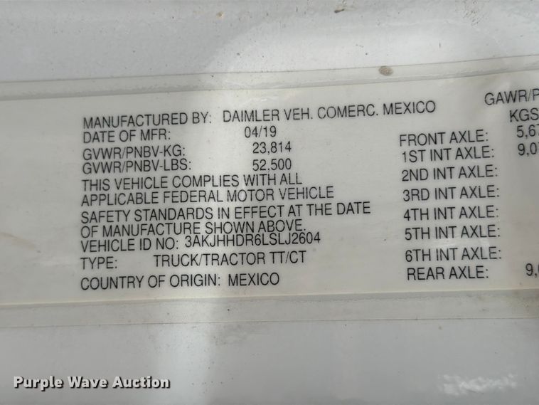 image for item EX4106 2020 Freightliner Cascadia semi truck