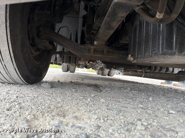 image for item EX4107 2019 Freightliner Cascadia semi truck