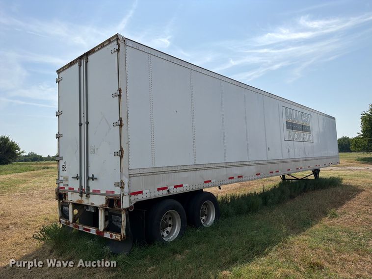 image for item FB4974 2010 Wabash dry van trailer
