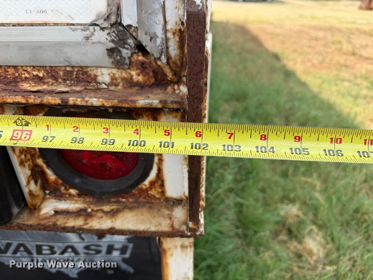 image for item FB4974 2010 Wabash dry van trailer