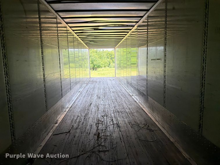 image for item FB4974 2010 Wabash dry van trailer