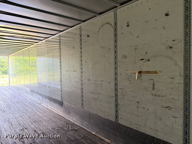 image for item FB4974 2010 Wabash dry van trailer