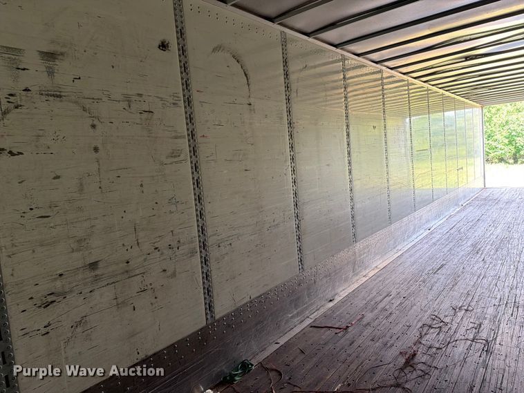 image for item FB4974 2010 Wabash dry van trailer