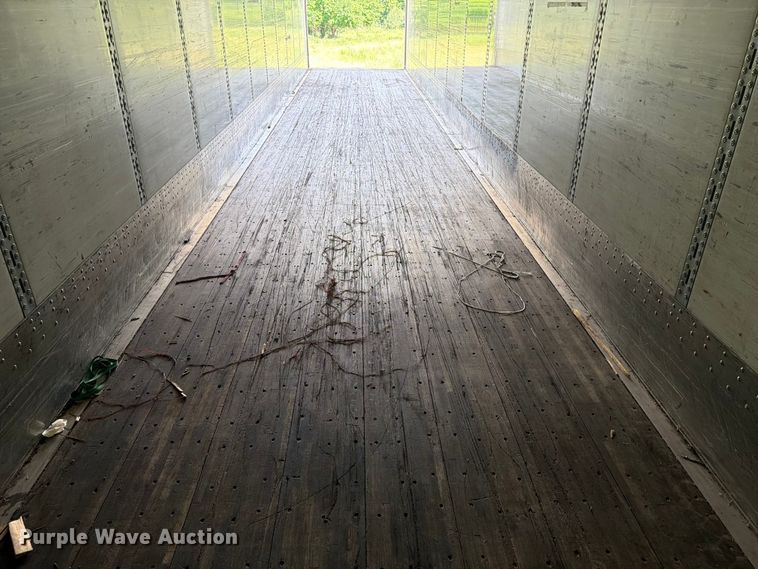 image for item FB4974 2010 Wabash dry van trailer