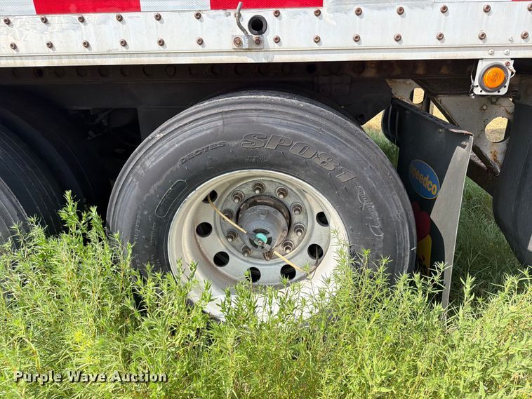 image for item FB4974 2010 Wabash dry van trailer