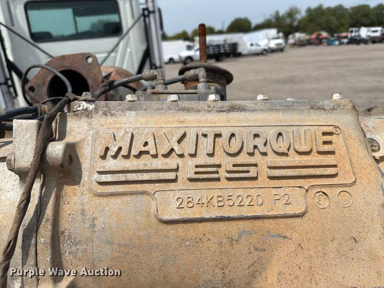 image for item FB5019 2016 Mack CHU613 semi truck