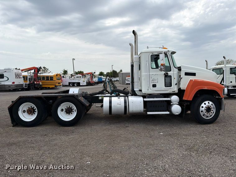 image for item FB5020 2013 Mack CHU613 semi truck