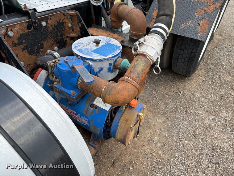 image for item FB5020 2013 Mack CHU613 semi truck
