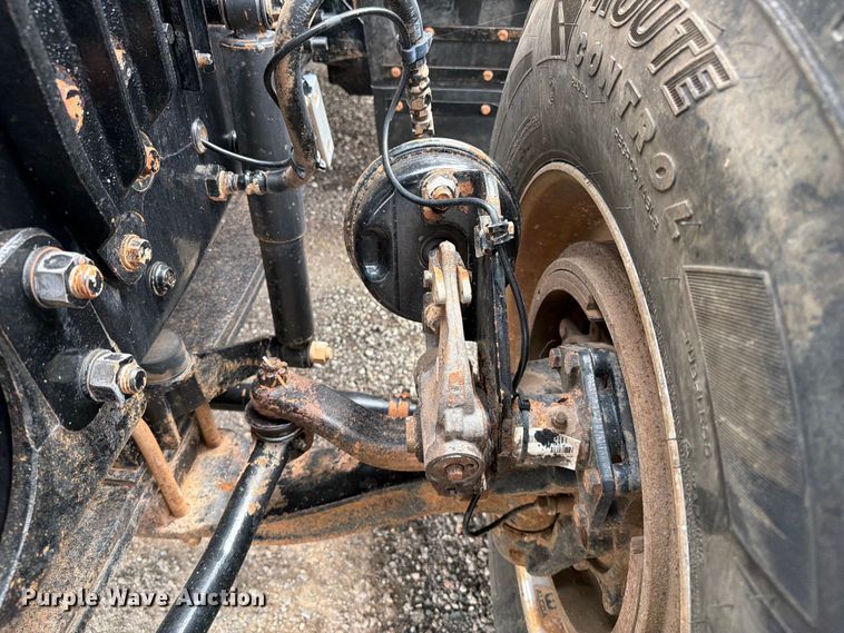 image for item FB5020 2013 Mack CHU613 semi truck