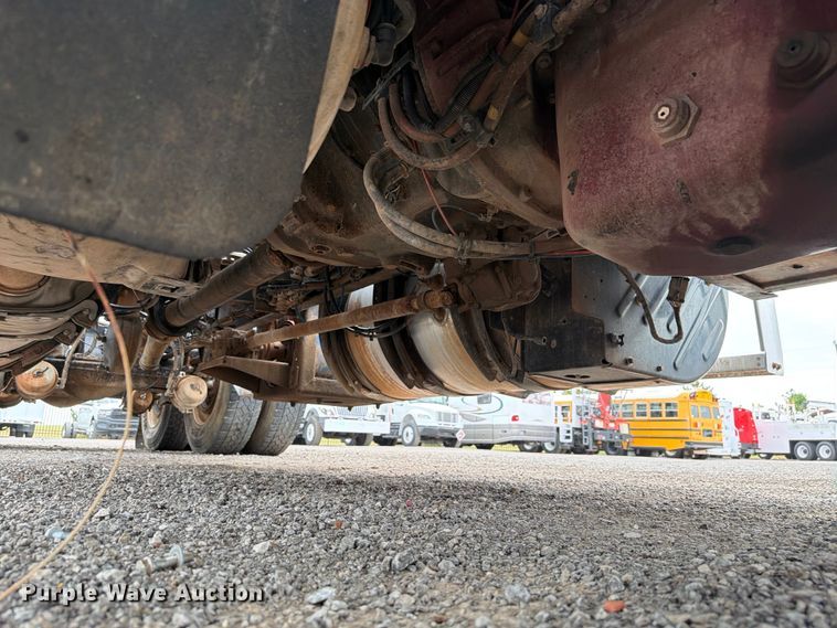 image for item FB5020 2013 Mack CHU613 semi truck