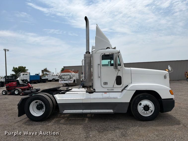 image for item FB5021 1998 Freightliner FLD120 semi truck