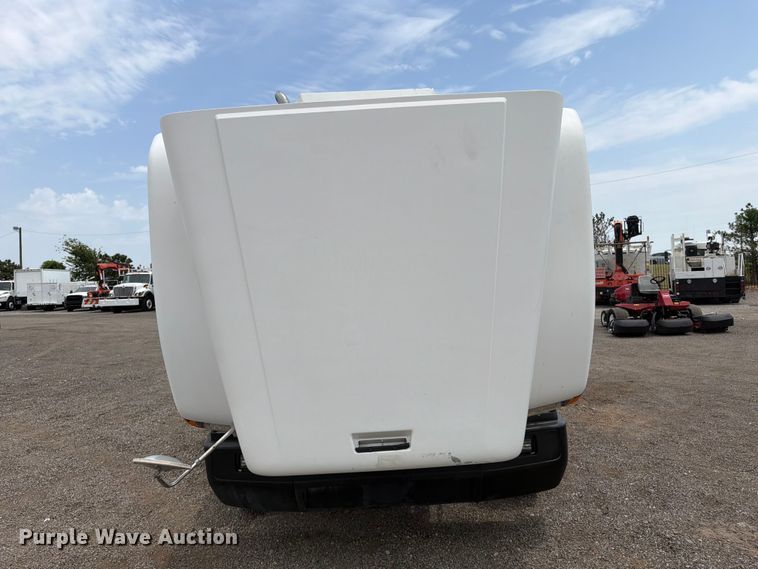 image for item FB5021 1998 Freightliner FLD120 semi truck