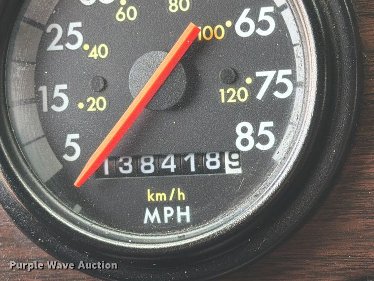 image for item FB5021 1998 Freightliner FLD120 semi truck