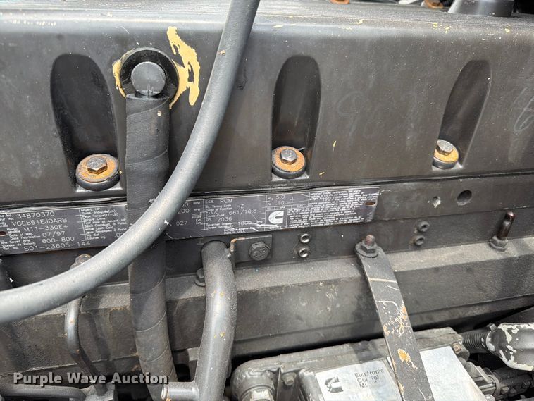 image for item FB5021 1998 Freightliner FLD120 semi truck