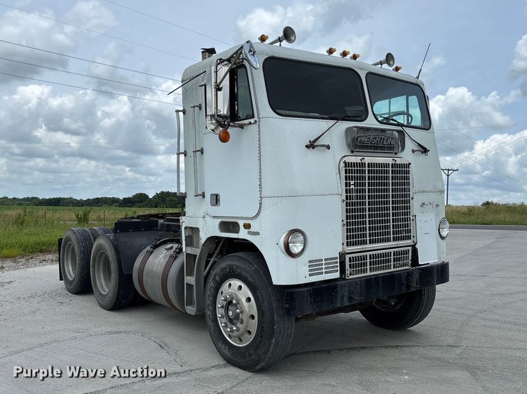 image for item FC1742 1983 Freightliner FLT Semi truck