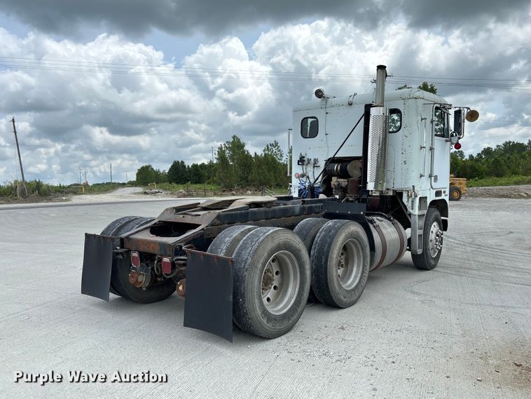 image for item FC1742 1983 Freightliner FLT Semi truck
