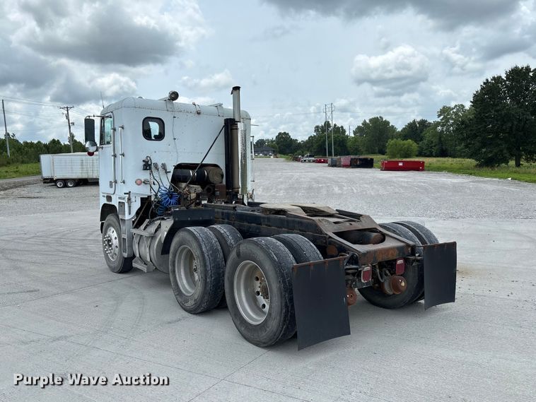 image for item FC1742 1983 Freightliner FLT Semi truck