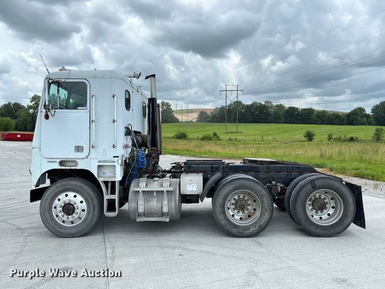image for item FC1742 1983 Freightliner FLT Semi truck