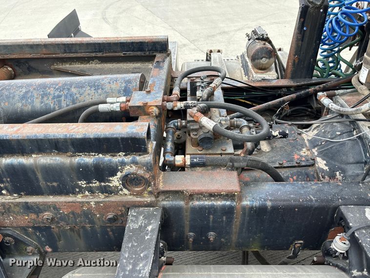 image for item FC1742 1983 Freightliner FLT Semi truck