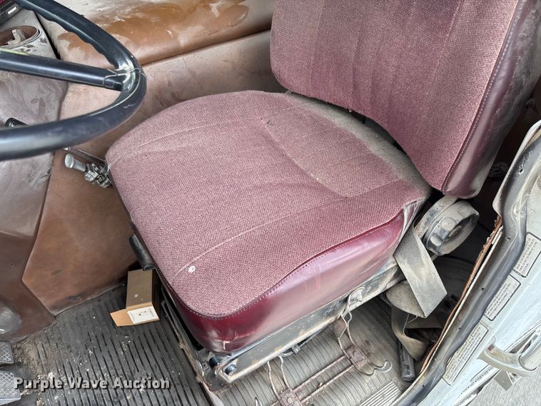 image for item FC1742 1983 Freightliner FLT Semi truck