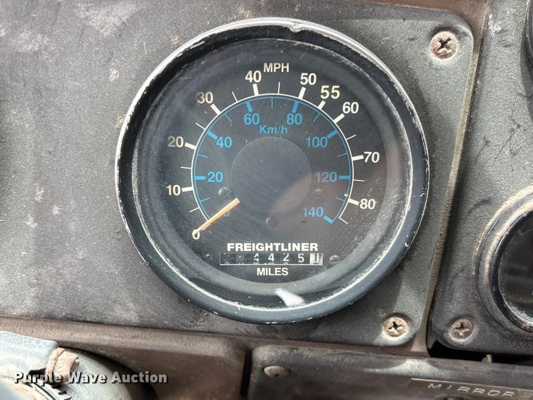 image for item FC1742 1983 Freightliner FLT Semi truck