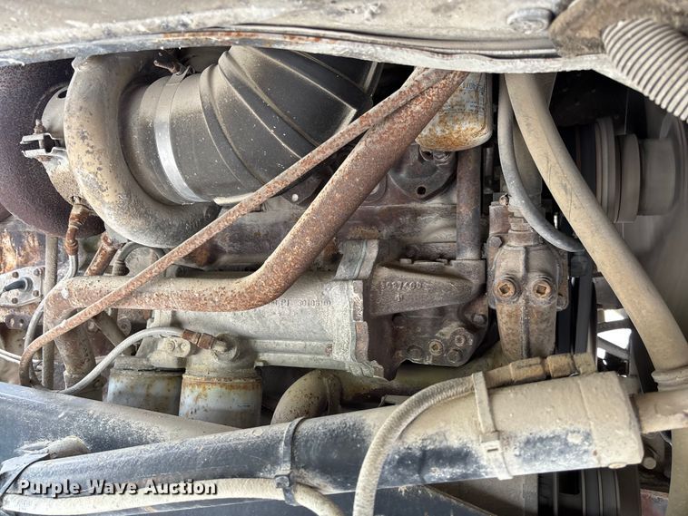 image for item FC1742 1983 Freightliner FLT Semi truck