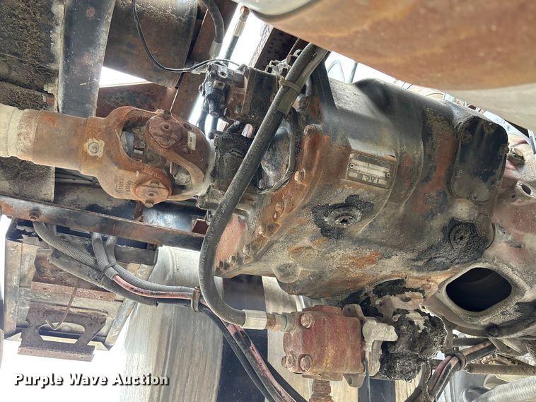 image for item FC1742 1983 Freightliner FLT Semi truck