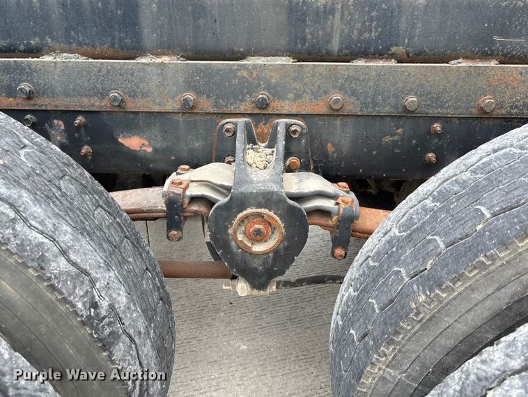 image for item FC1742 1983 Freightliner FLT Semi truck