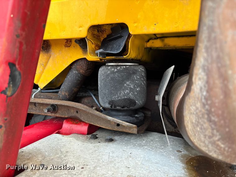 image for item FC1750 2017 Volvo VNL semi truck