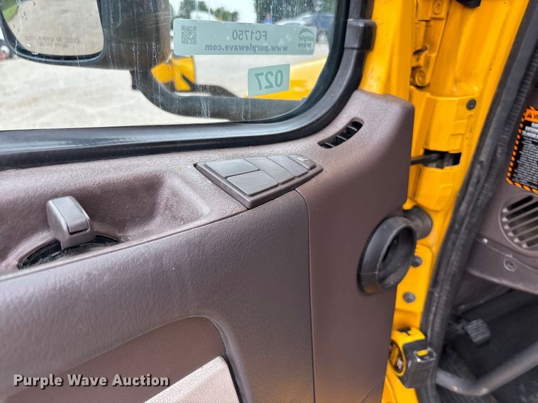 image for item FC1750 2017 Volvo VNL semi truck