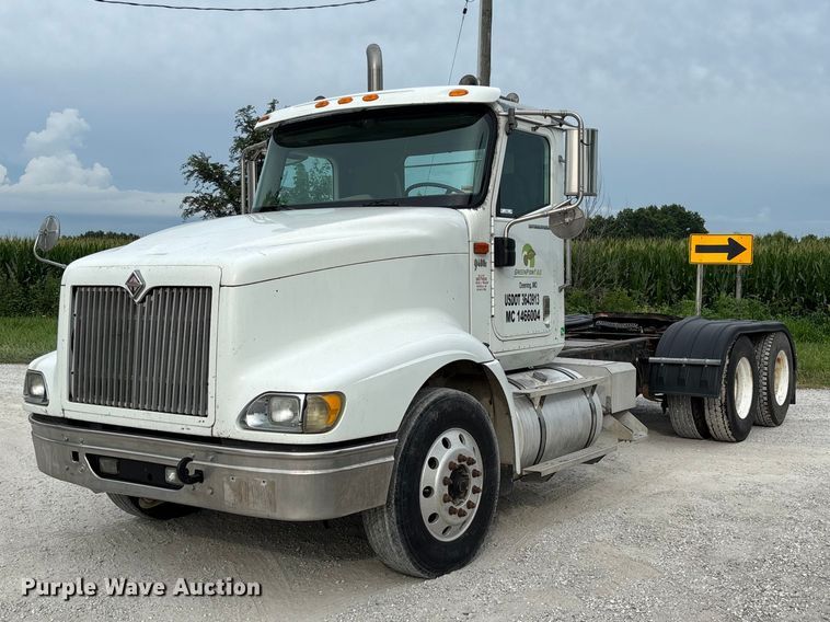 2006 International 9400i semi truck