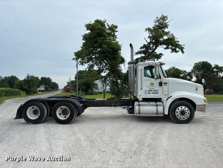 image for item FC1851 2006 International 9400i semi truck