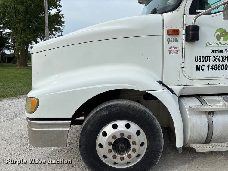 image for item FC1851 2006 International 9400i semi truck