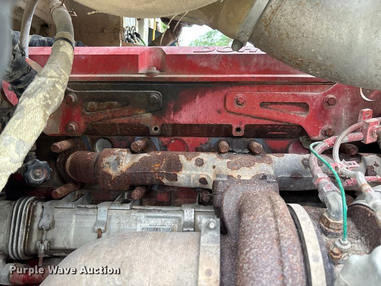 image for item FC1851 2006 International 9400i semi truck