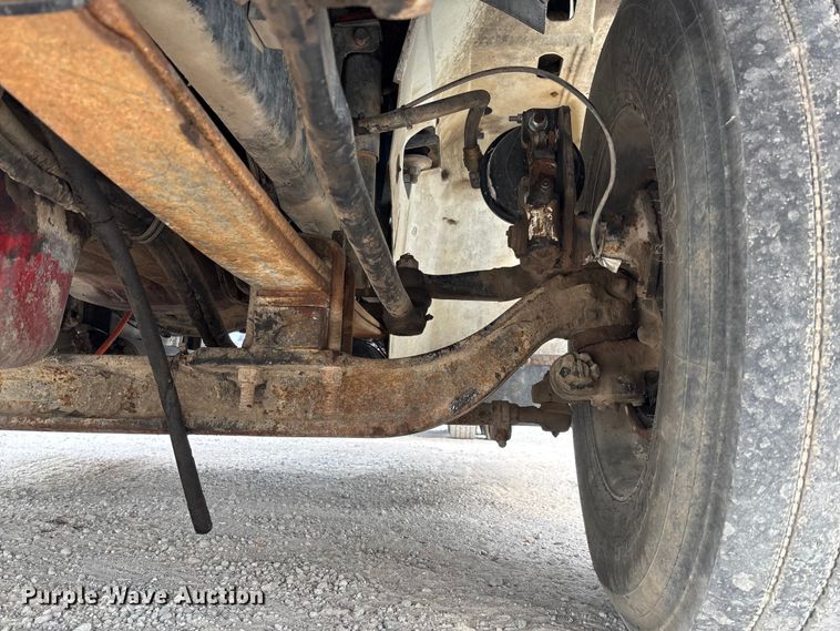 image for item FC1851 2006 International 9400i semi truck