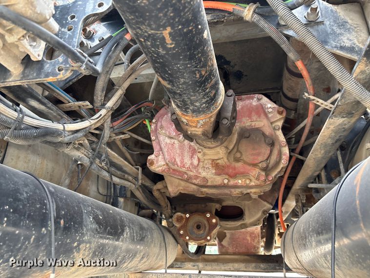 image for item FC1851 2006 International 9400i semi truck