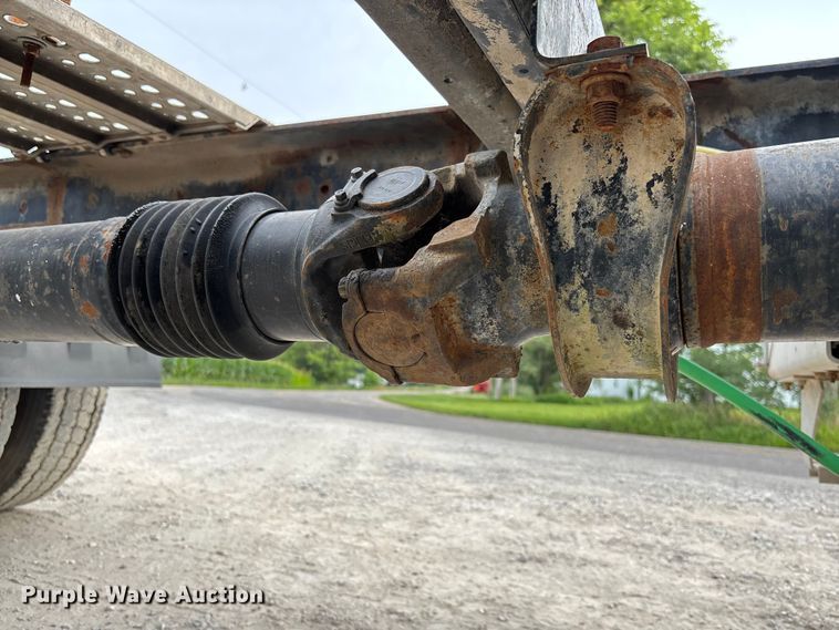 image for item FC1851 2006 International 9400i semi truck