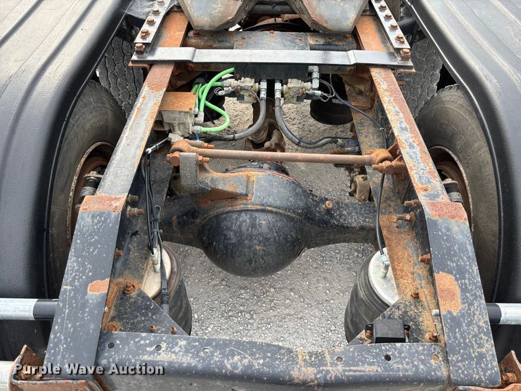 image for item FC1851 2006 International 9400i semi truck