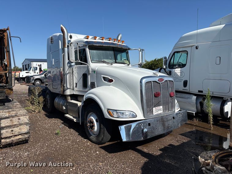 2008 Peterbilt 386 semi truck