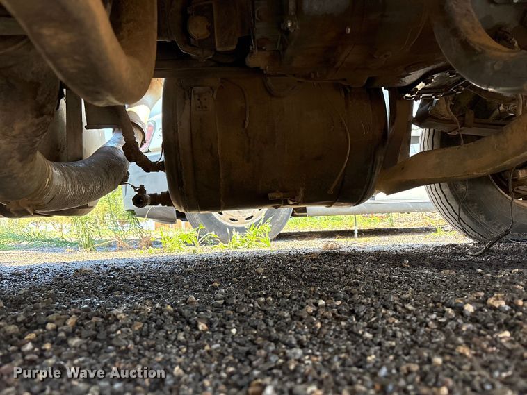 image for item FC2497 2008 Peterbilt 386 semi truck