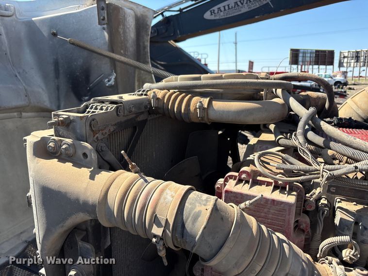 image for item FC2497 2008 Peterbilt 386 semi truck