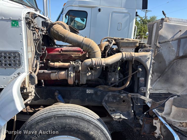 image for item FC2497 2008 Peterbilt 386 semi truck
