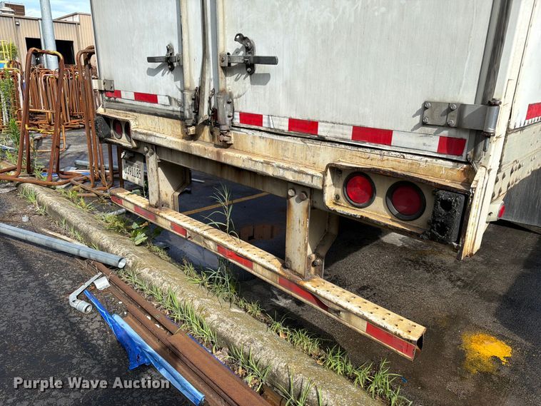 image for item FC3199 2006 Stoughton Trailers dry van trailer