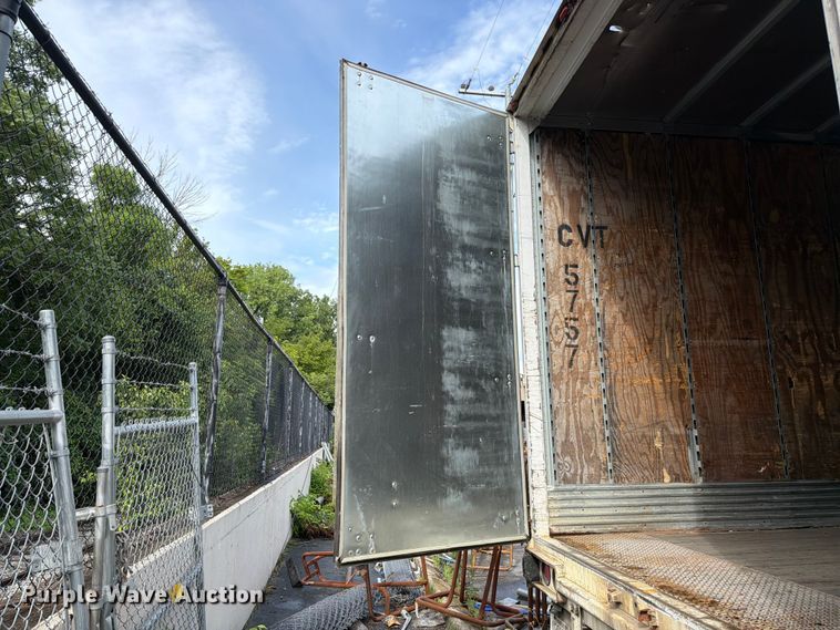 image for item FC3199 2006 Stoughton Trailers dry van trailer