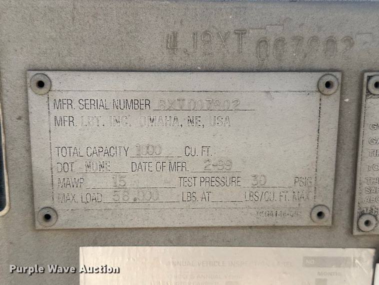 image for item FC4021 1999 Fruehauf  HAB-HT2-J1000X3 pneumatic dry bulk trailer