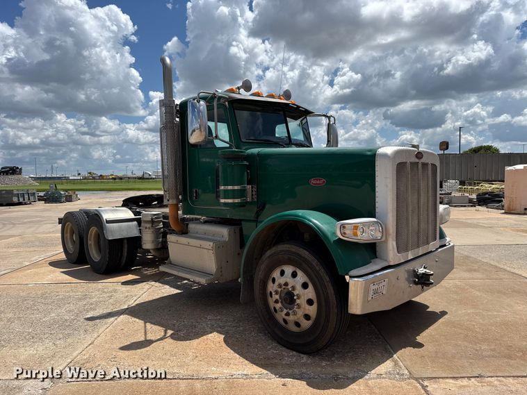 image for item FC4022 2016 Peterbilt 389 semi truck