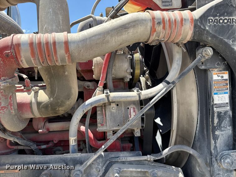 image for item FC4022 2016 Peterbilt 389 semi truck