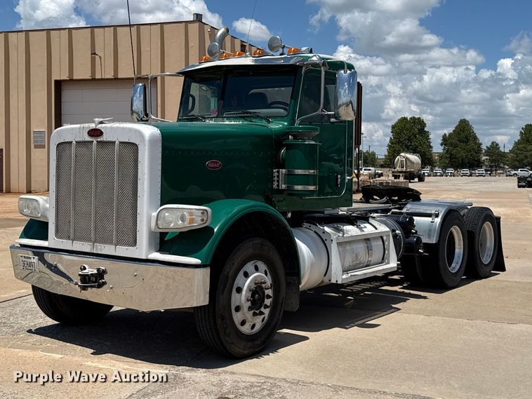 2016 Peterbilt 389 semi truck